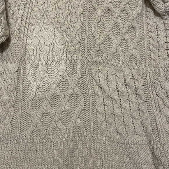 Aran Craft. MERINO WOOL sweater with hood. Worn once. - Picture 3 of 3